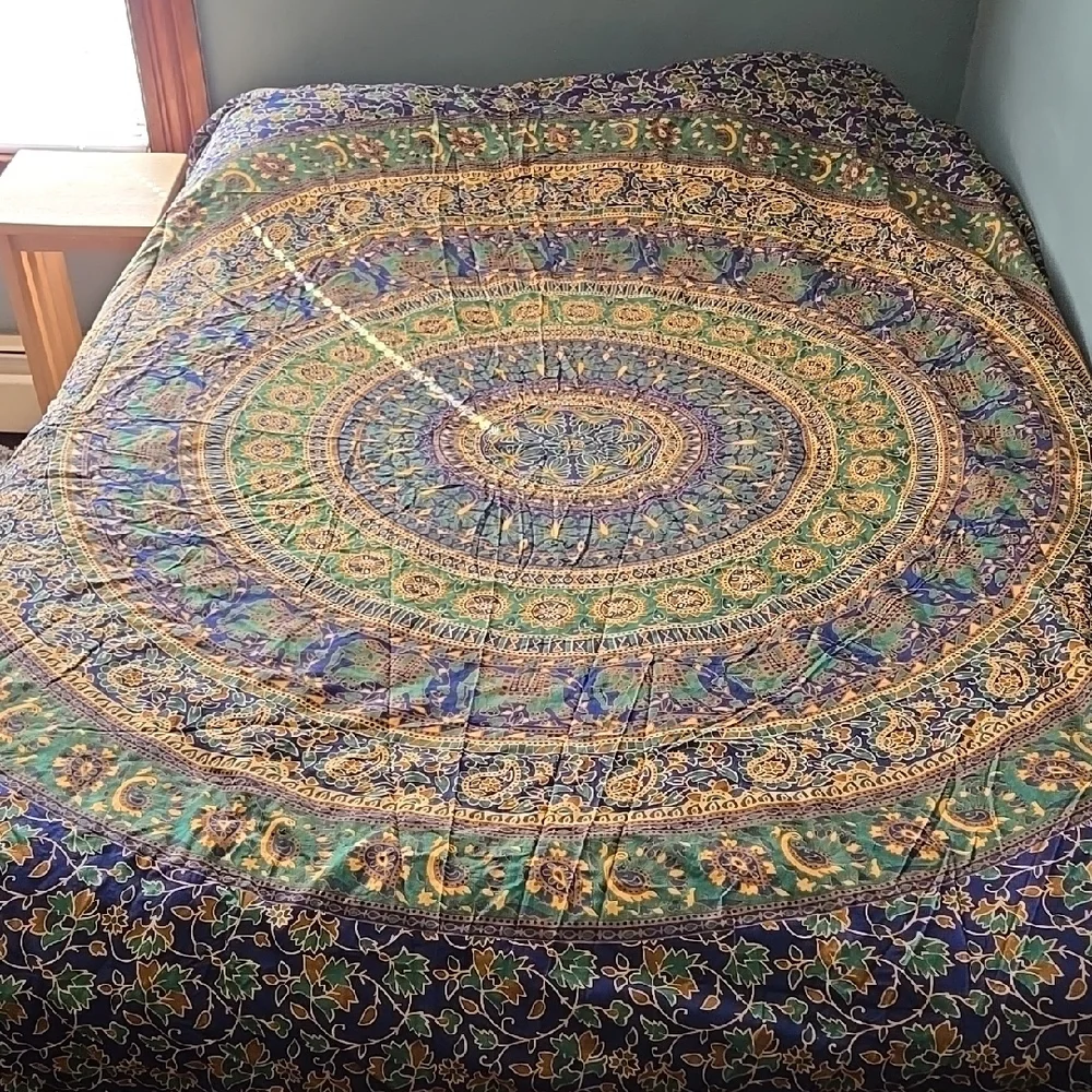 UO Home Devi Medallion Rich Cotton Tapestry/ Bedspread F/ Q